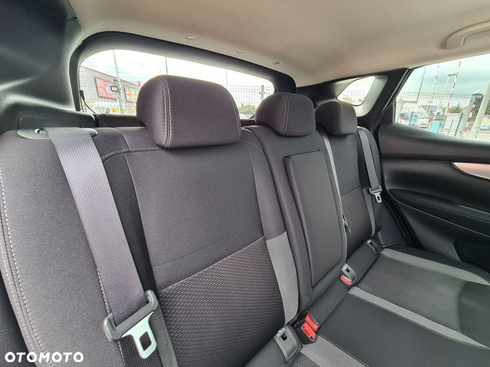Nissan Qashqai 1.2 DIG-T N-Connecta - 26