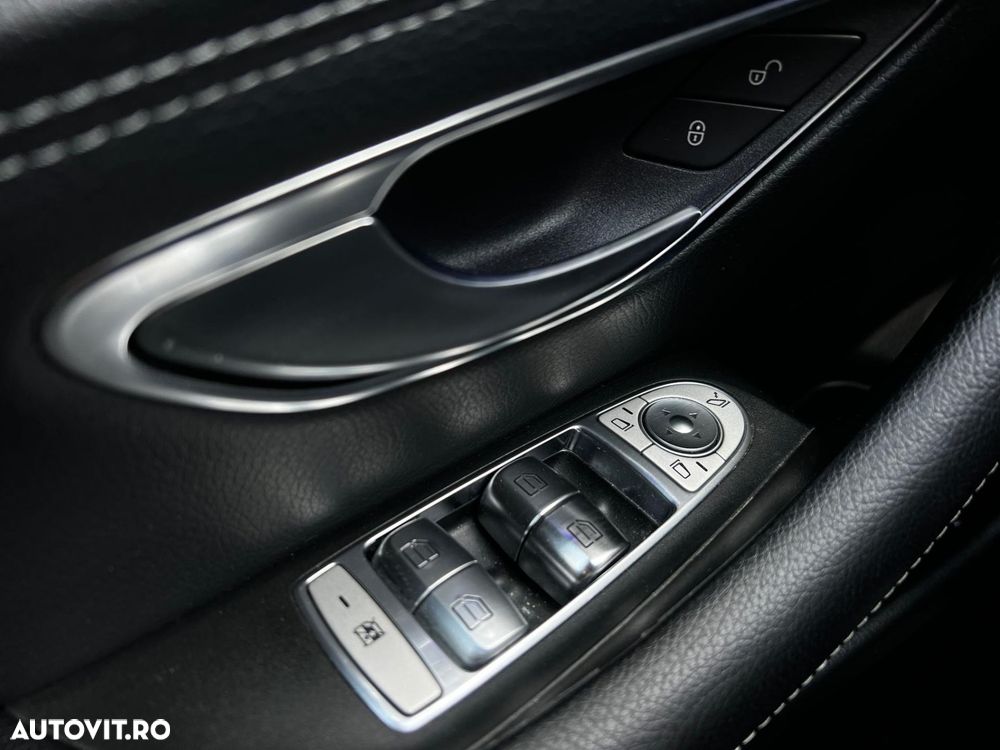 Mercedes-Benz E - 15