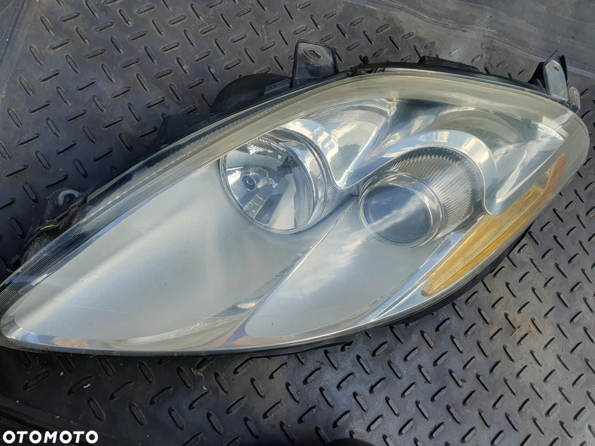 REFLEKTOR LEWY PRZÓD FIAT BRAVO II 51757538 LAMPA EUROPA POSIADAM 2SZT - 2