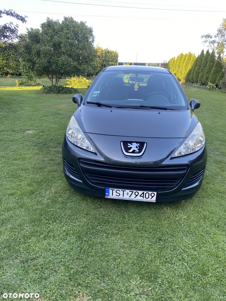 Peugeot 207 - 1