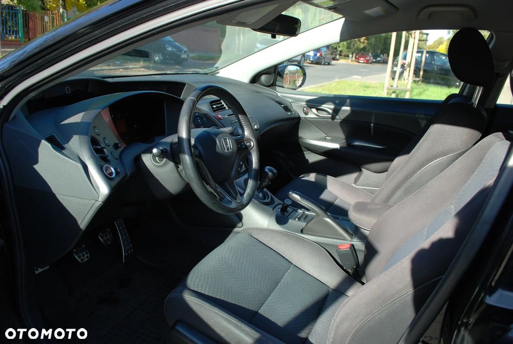 Honda Civic 1.4 i-VTEC - 13