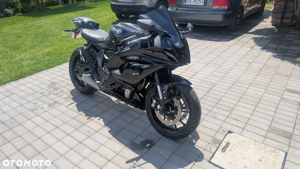 Yamaha R7 - 1
