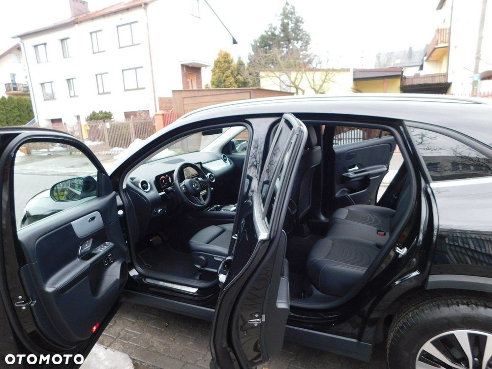 Mercedes-Benz GLA - 12