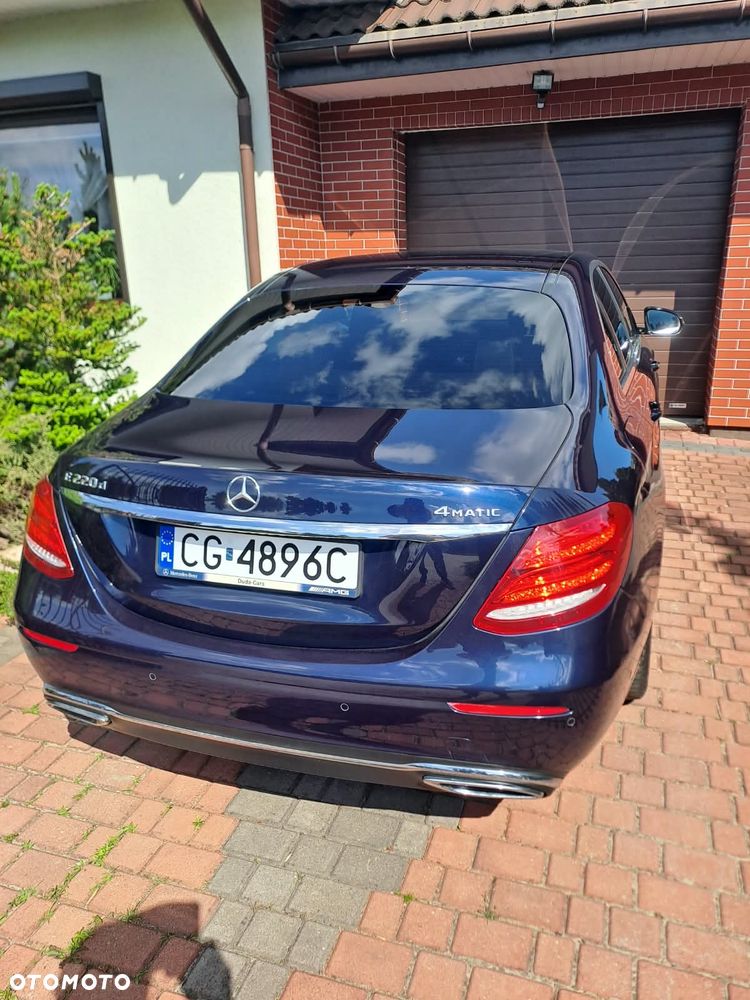 Mercedes-Benz Klasa E 220 d 4-Matic 9G-TRONIC - 2