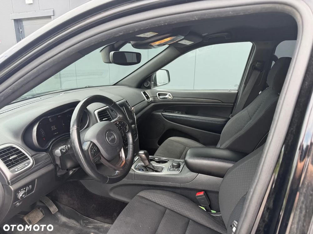 Jeep Grand Cherokee - 10