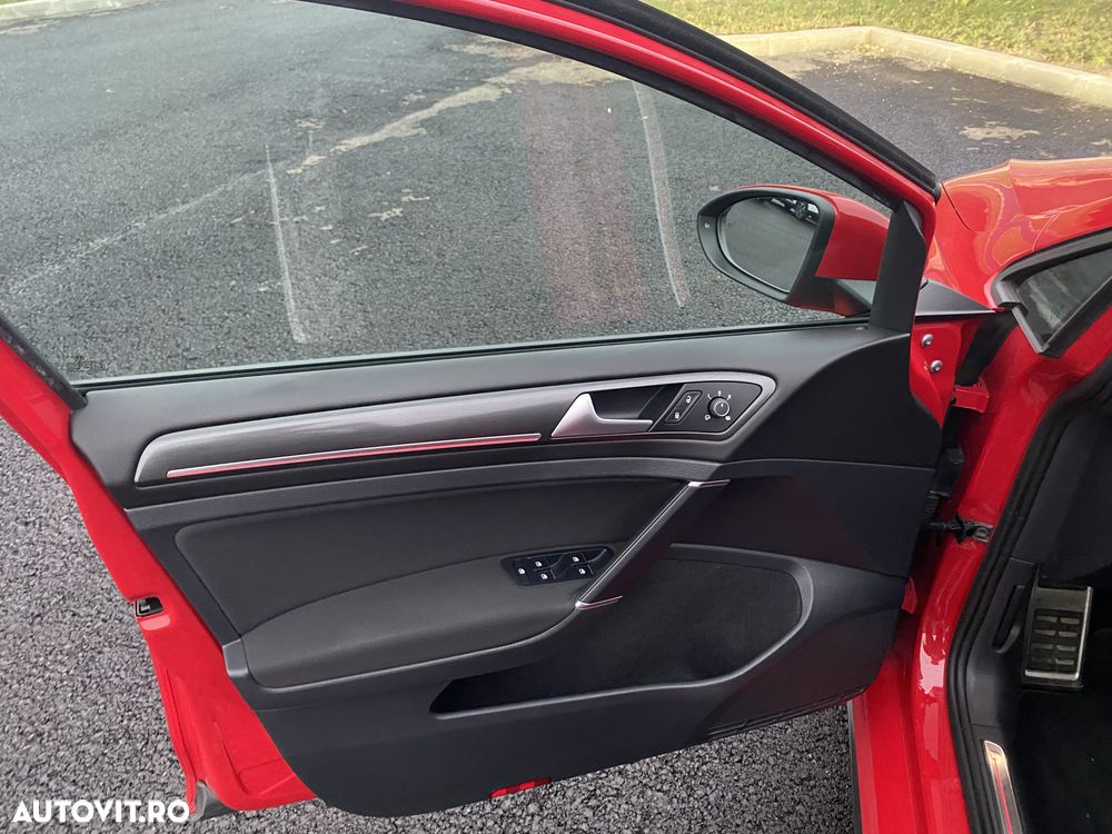 Volkswagen Golf 2.0 TSI GTI - 9