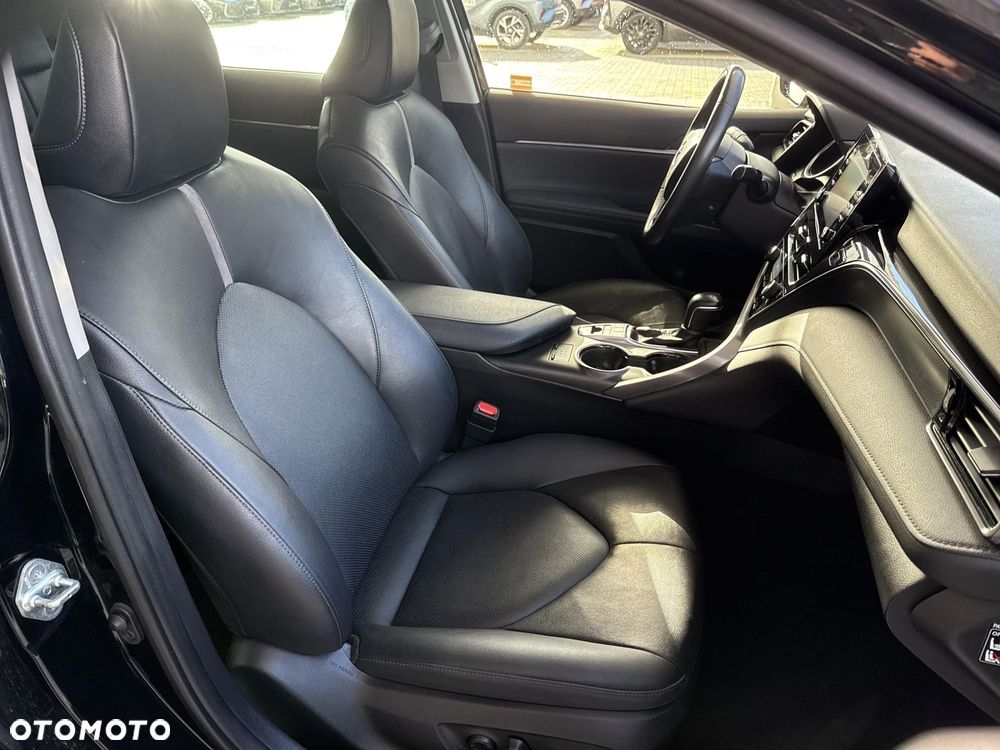 Toyota Camry 2.5 Hybrid Comfort CVT - 9