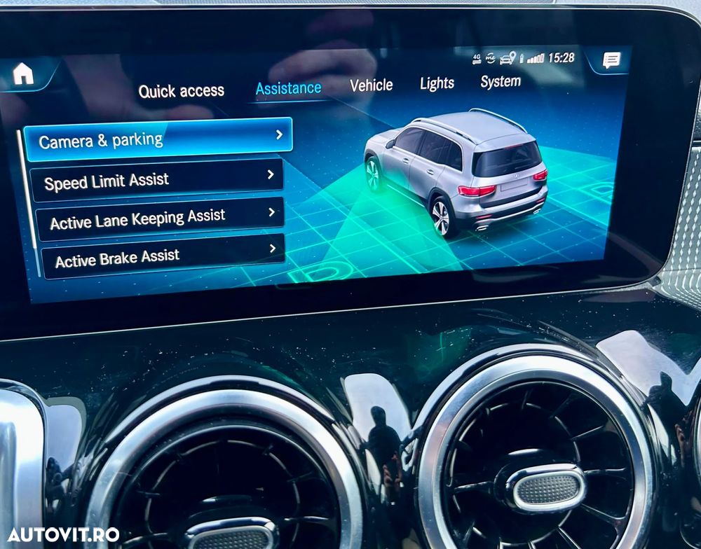Mercedes-Benz GLB - 22