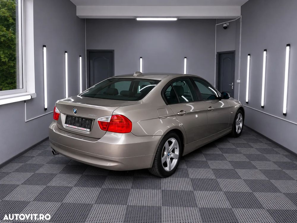 BMW Seria 3 318i Aut. Edition Exclusive - 4
