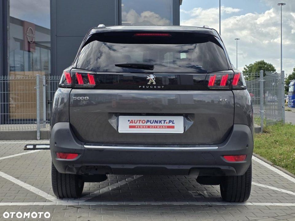 Peugeot 5008 - 5