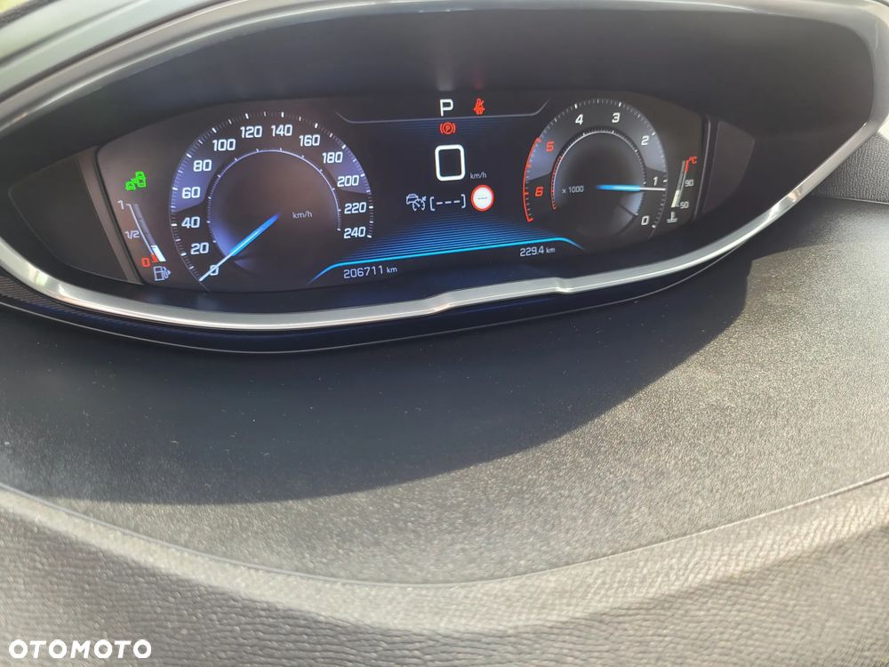 Peugeot 5008 2.0 BlueHDI GT S&S EAT6 - 23