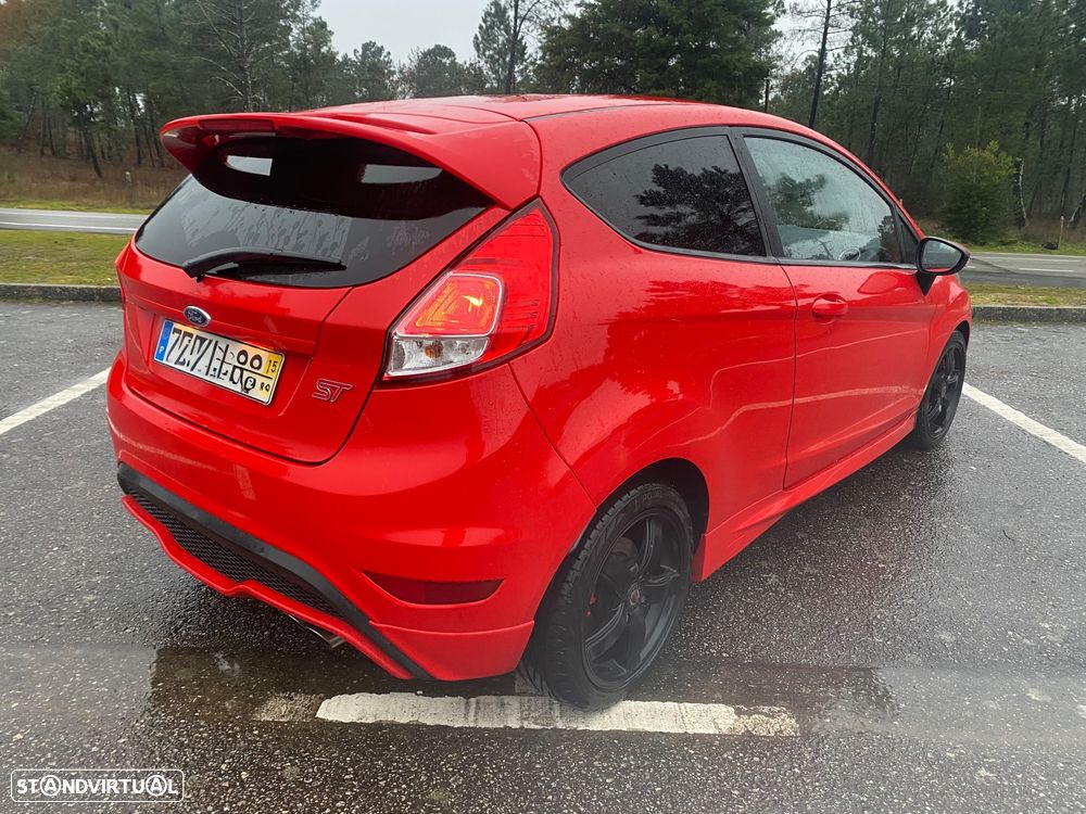 Ford Fiesta 1.6 EcoBoost ST - 2