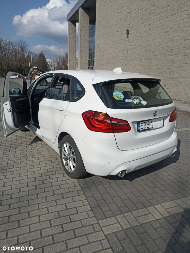 BMW Seria 2 218d - 16