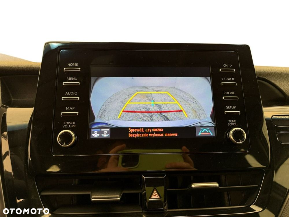 Toyota Camry - 21