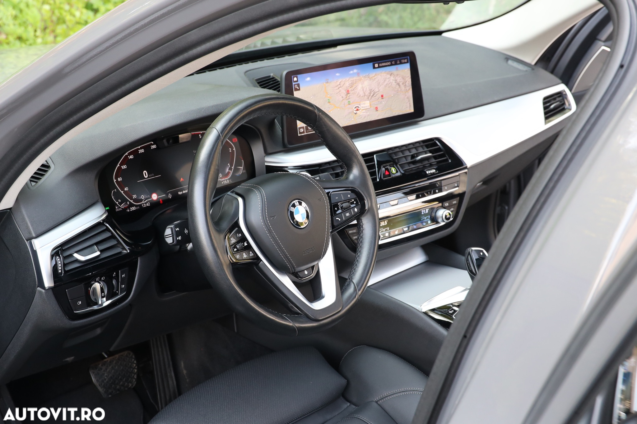 BMW Seria 5 520d xDrive AT MHEV - 6