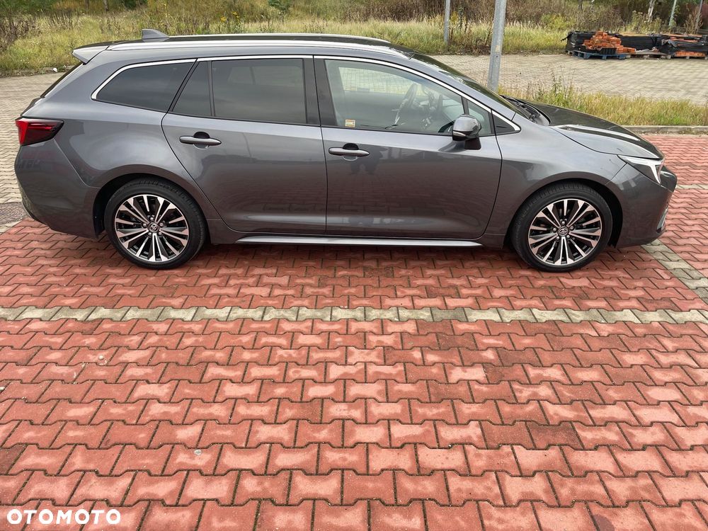 Toyota Corolla - 4