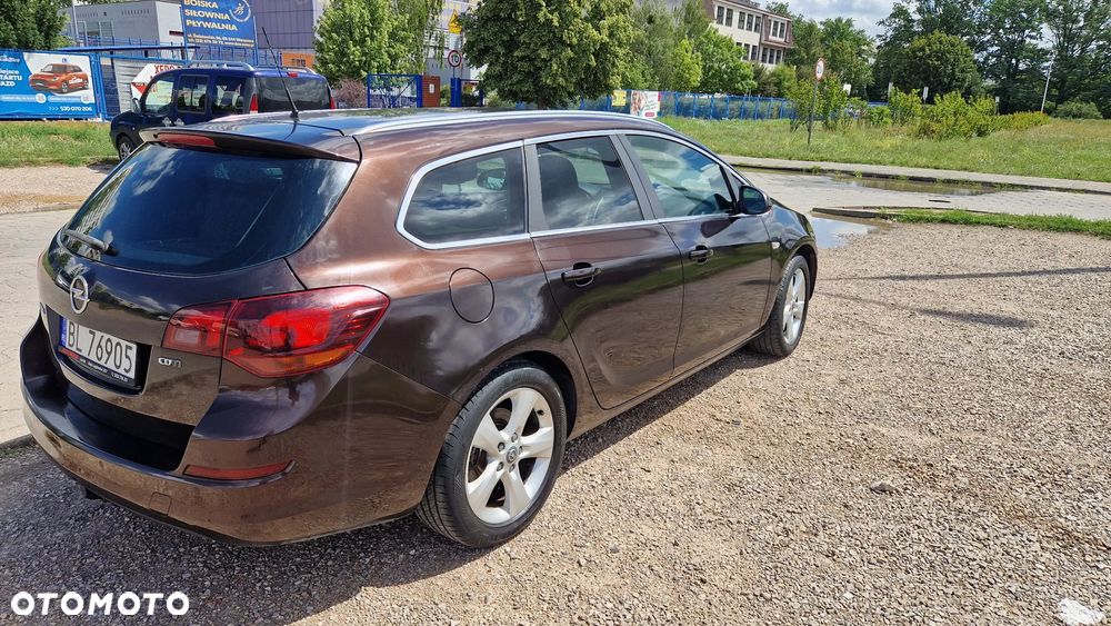 Opel Astra 1.7 CDTI Cosmo - 7