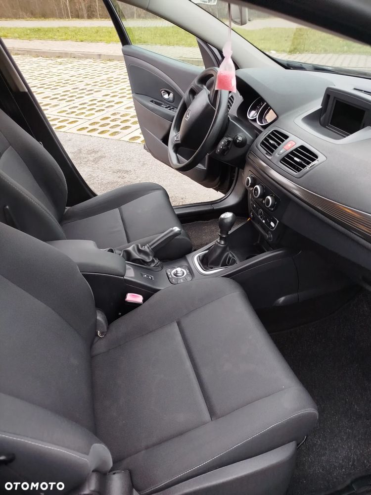 Renault Megane 1.6 16V 110 Paris Business - 8