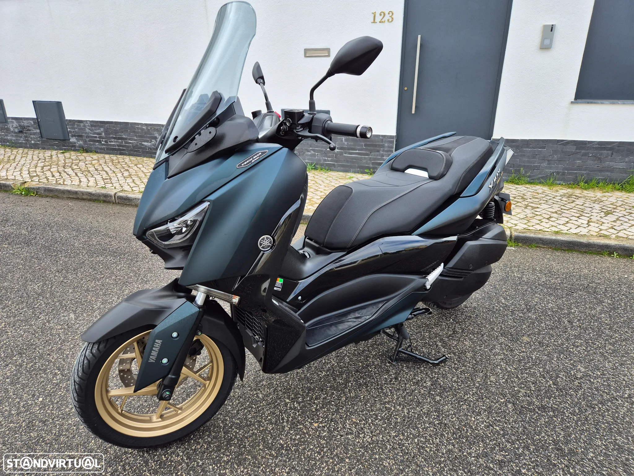 Yamaha X-Max 300 vs IRON MAX - 5