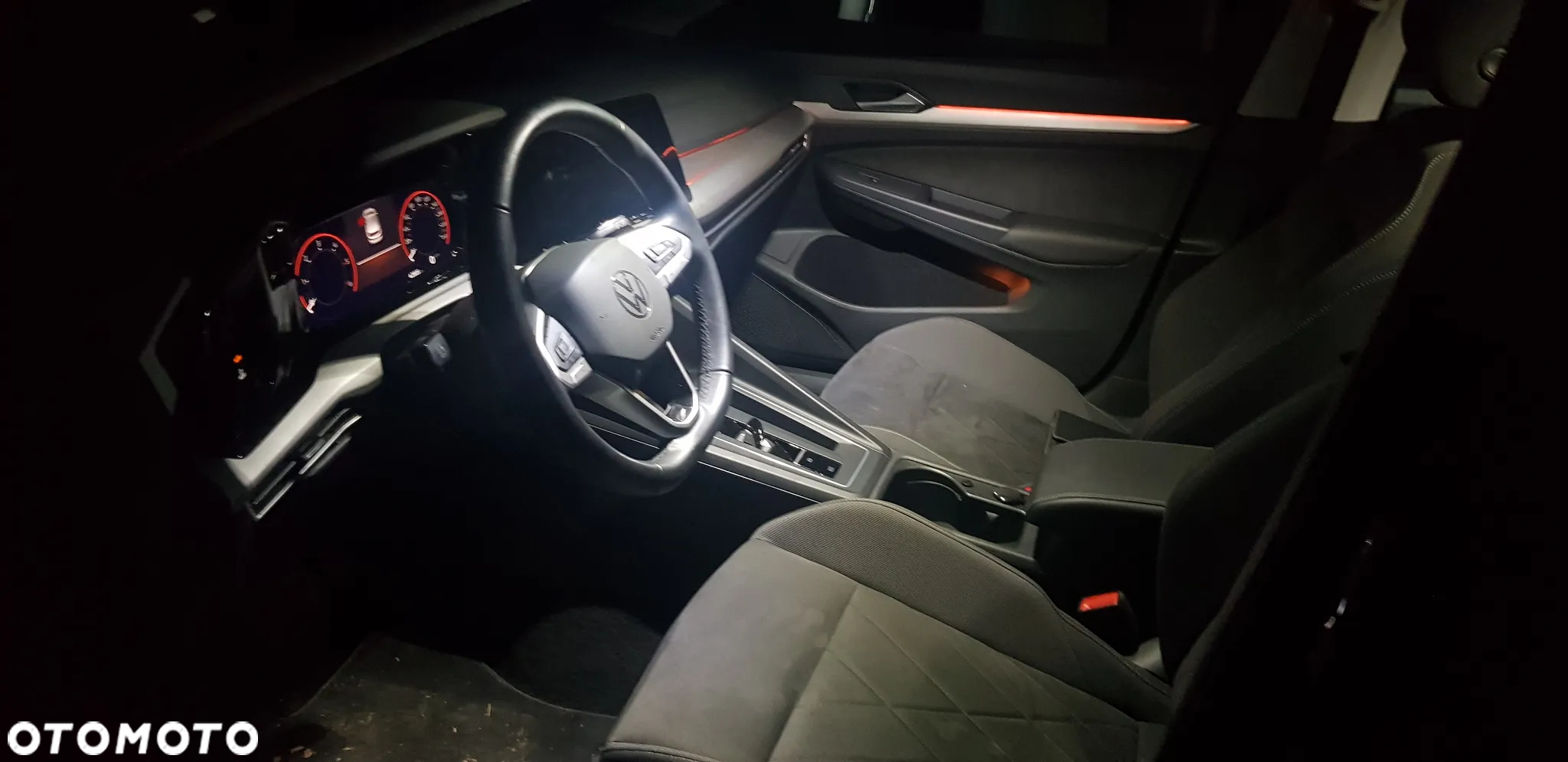 Volkswagen Golf 2.0 TDI SCR DSG Life - 3