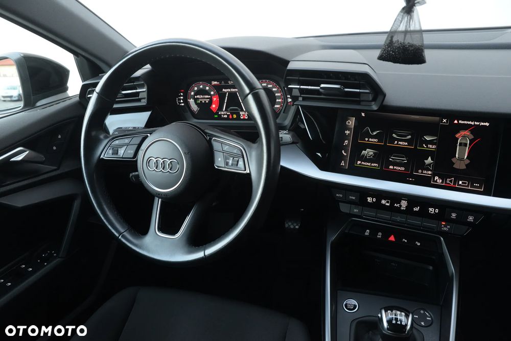 Audi A3 Sportback 30 TFSI Edition One - 6