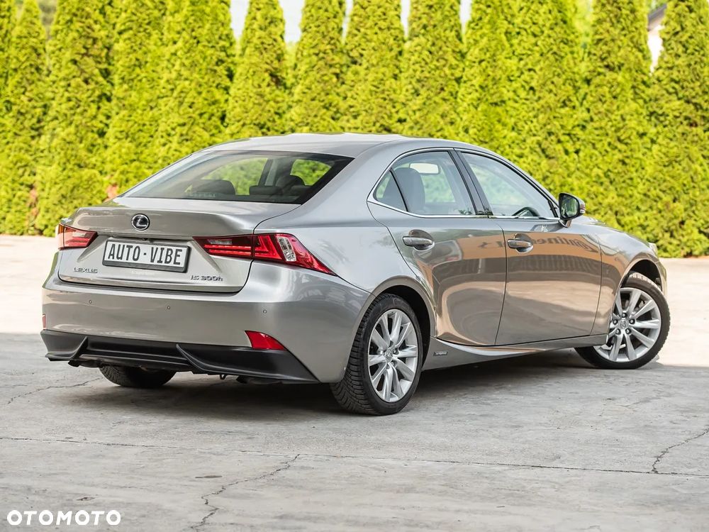Lexus IS Luxury Line - 13