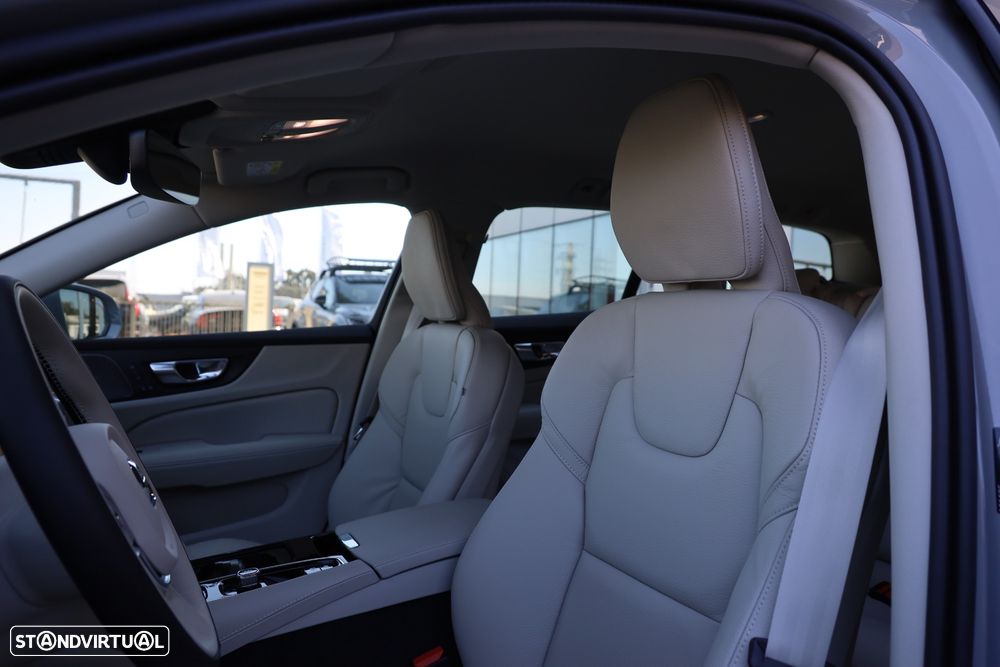 Volvo V60 2.0 T6 AWD TE Plus Bright - 9