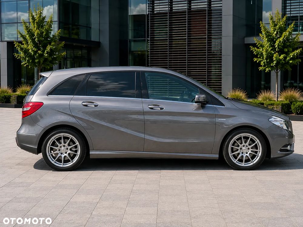 Mercedes-Benz Klasa B 200 BlueEFFICIENCY Edition 1 - 18