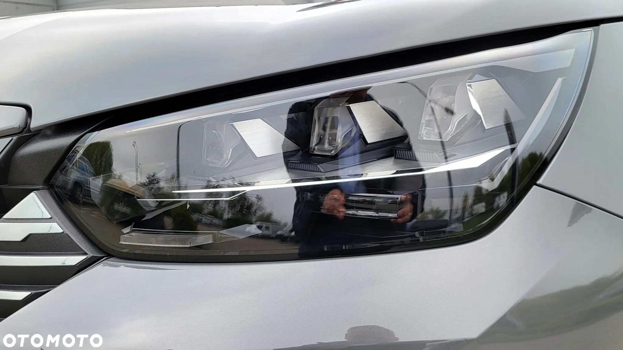Peugeot 2008 PureTech mHEV GT e-DCS6 - 11