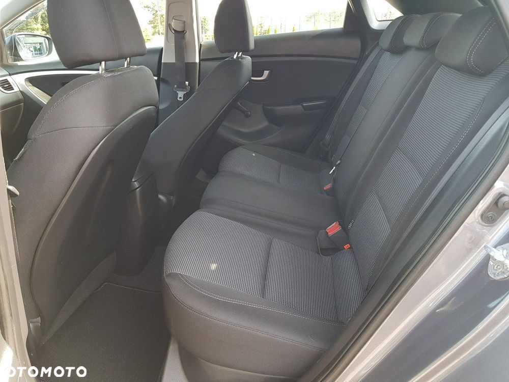 Hyundai i30 1.4 Classic + - 11