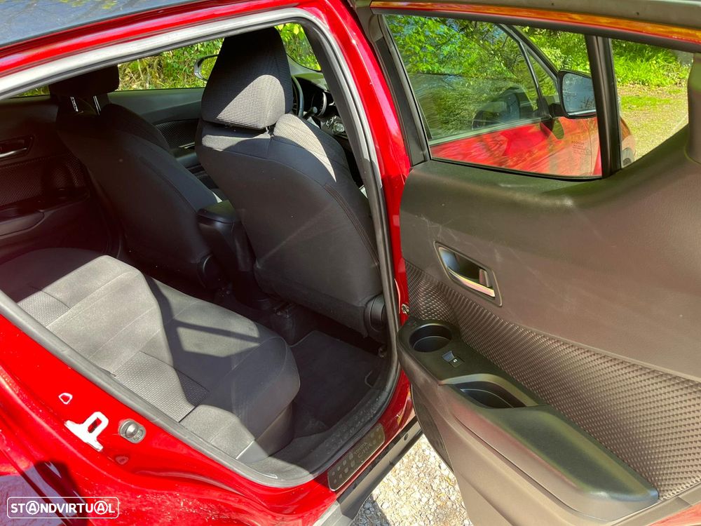 Toyota C-HR - 6