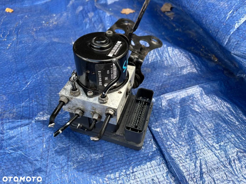 Skoda SuperB II pompa hamulcowa ABS 3T0614517B - 1