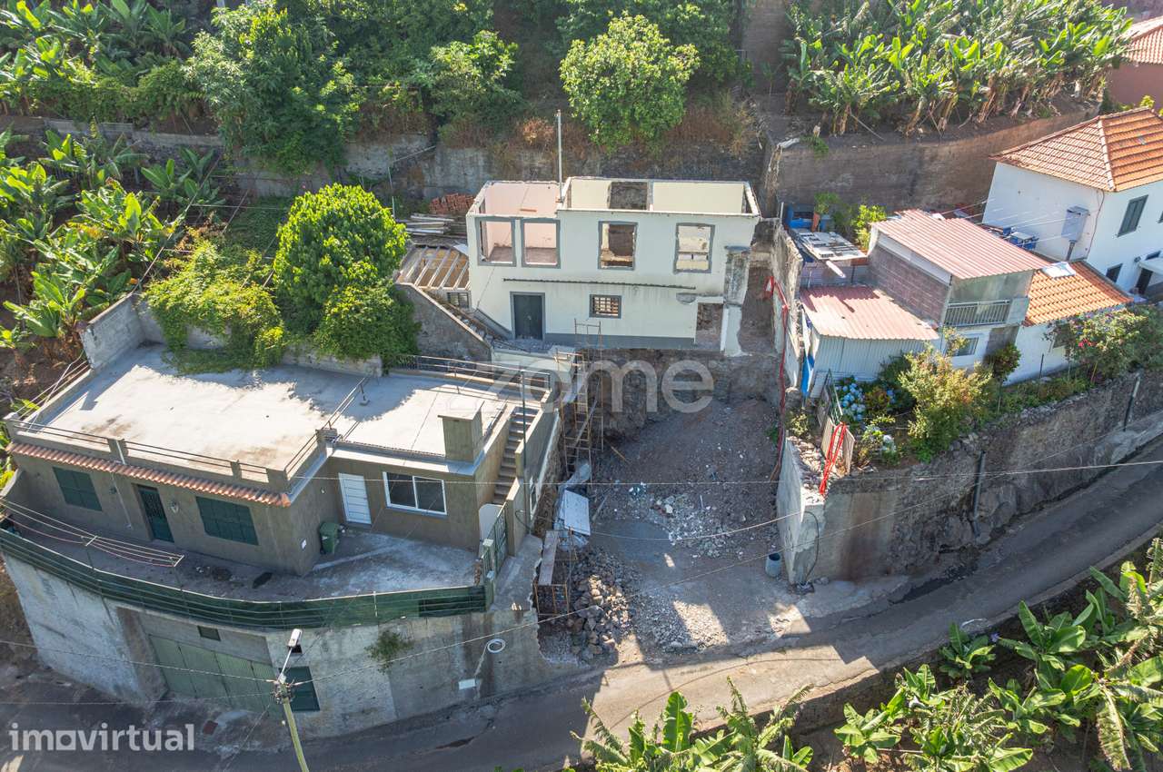 Moradia para recuperar com projeto de ampliação -Camara de Lobos - Grande imagem: 3/19