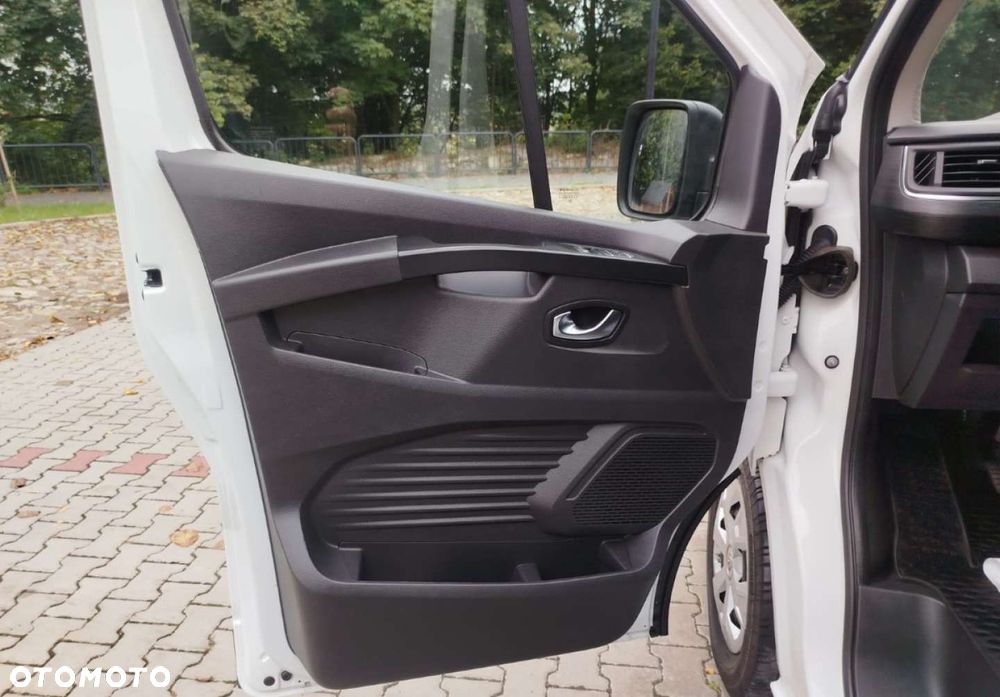 Renault Trafic - 9