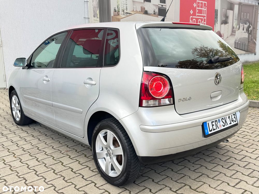 Volkswagen Polo - 2