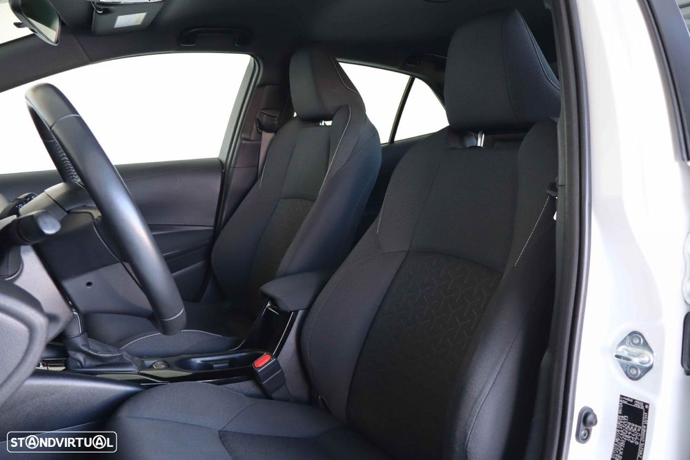 Toyota Corolla 1.8 Hybrid Comfort - 23