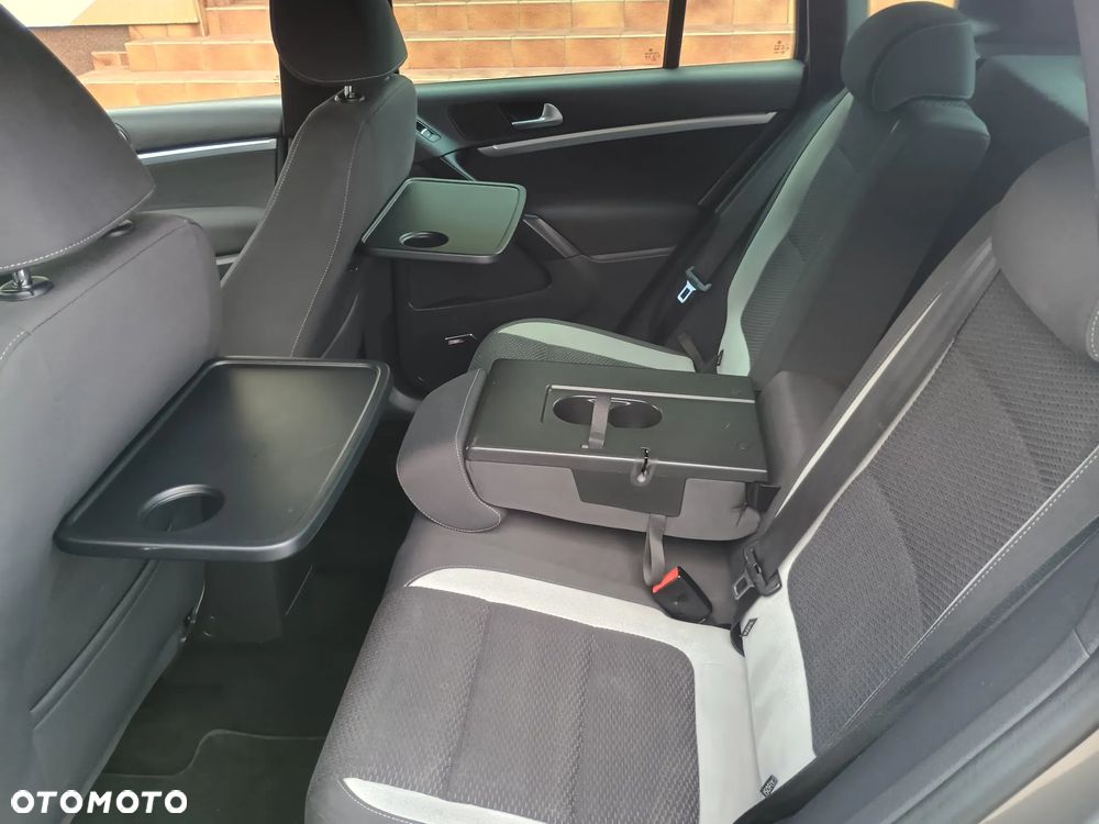 Volkswagen Tiguan 2.0 TDI 4Mot Perfectline R-Style DSG - 25