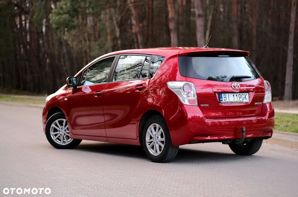 Toyota Verso 1.8 Premium EU5 - 11