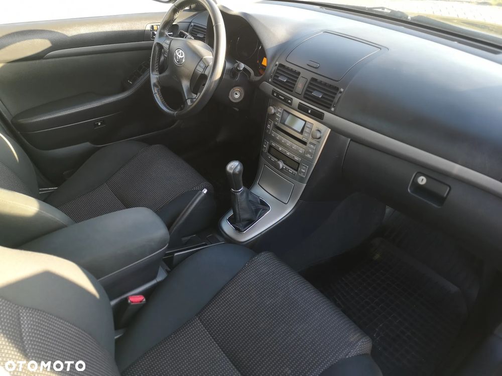 Toyota Avensis 1.8 VVT-i Sol - 9