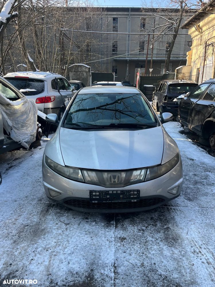 Dezmembrez Honda CIVIC 8 VIII 2006 gri argintiu 2,2 diesel - 2