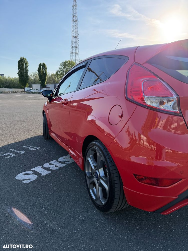 Ford Fiesta 1.6 EcoBoost mit Leder-Sport-Paket ST - 10