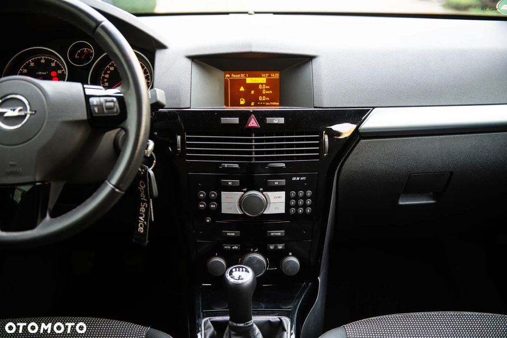 Opel Astra 1.6 Cosmo - 30