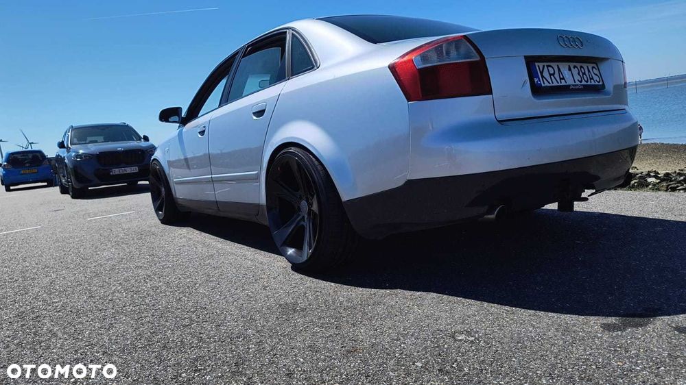 Audi A4 Limousine - 3