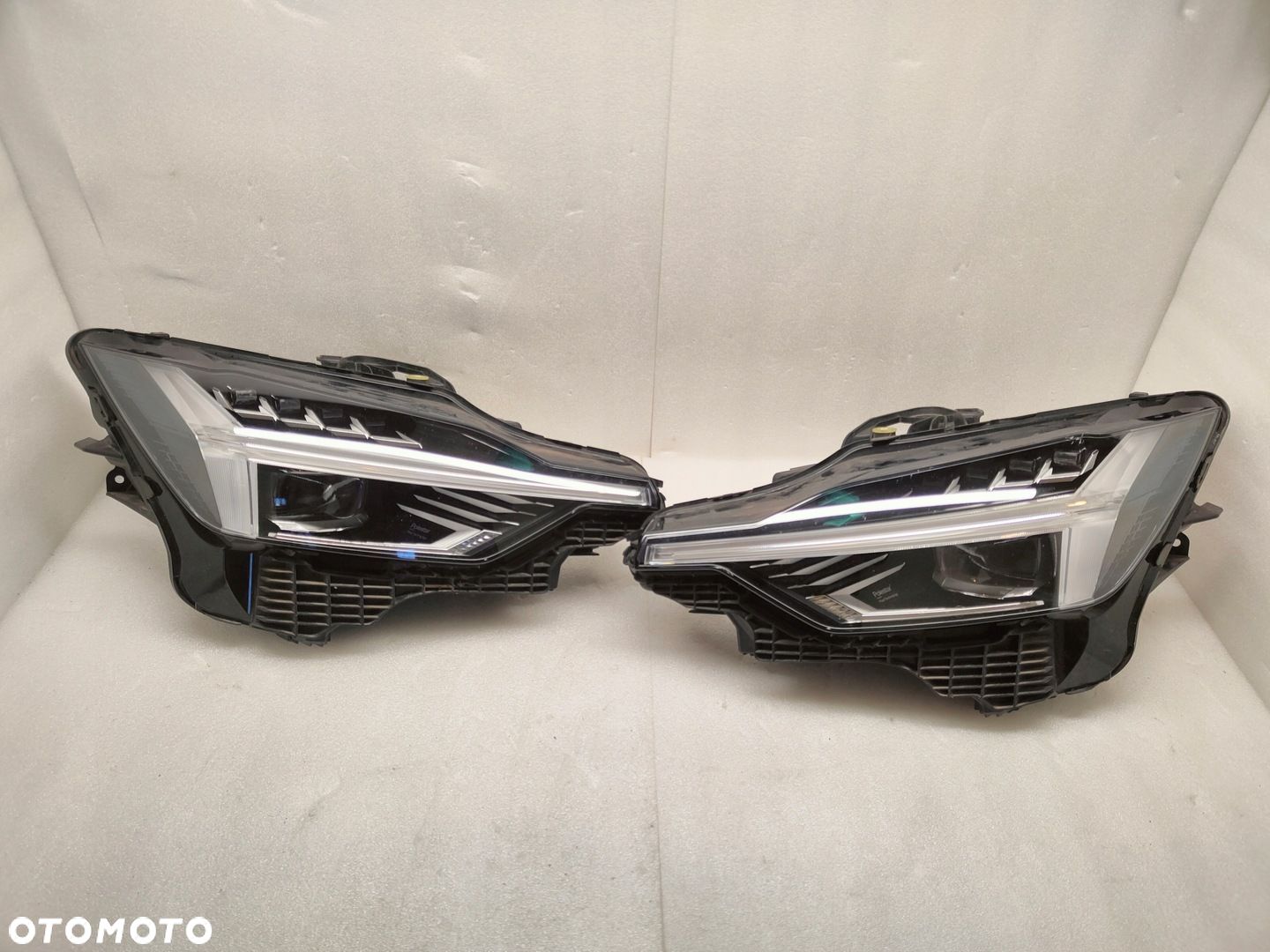 VOLVO POLESTAR FULL LED KOMPLET LAMP PRZEDNICH P31698070, P31698071 - 1