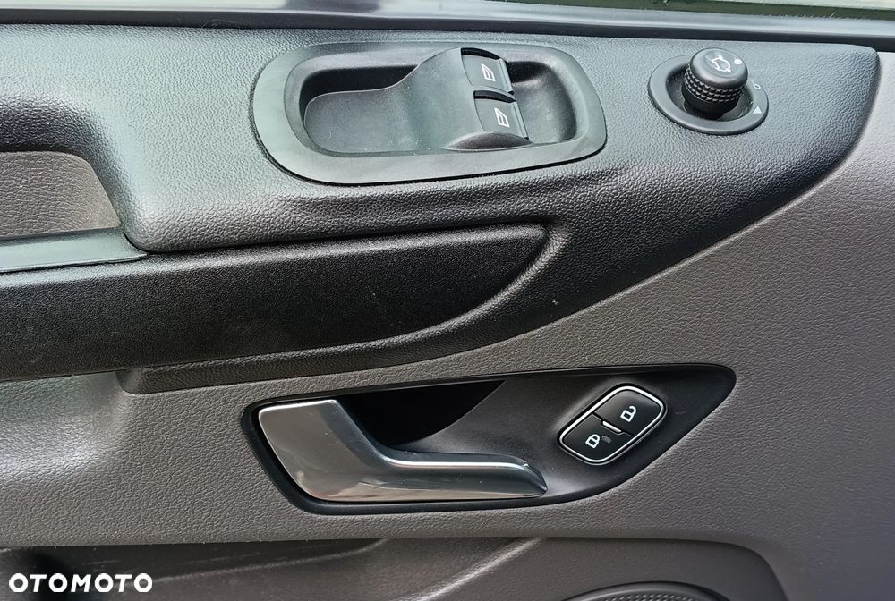 Ford Tourneo Custom 320 L2H1 VA Trend - 21