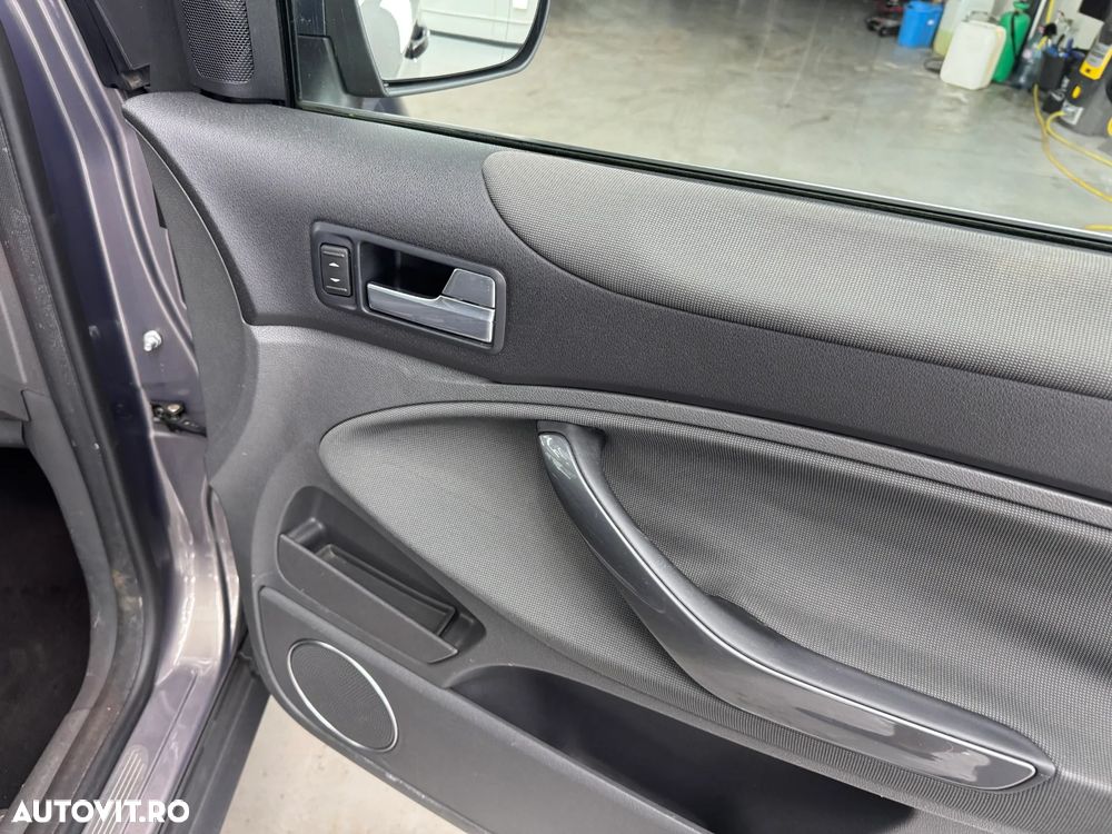 Ford Kuga 2.0 TDCi Powershift 4WD Titanium - 21