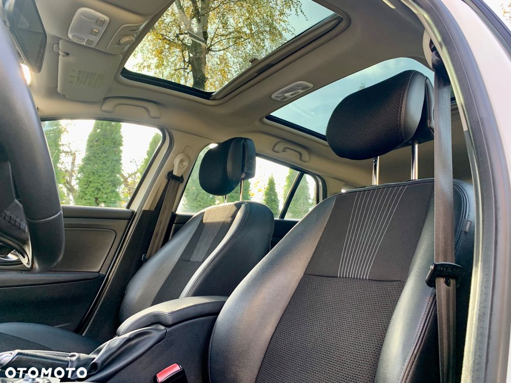 Renault Megane 2.0 16V Privilege CVT - 9