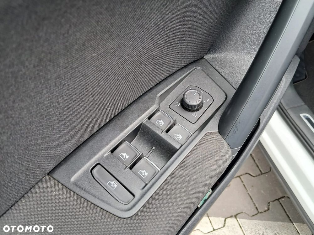 Volkswagen Tiguan 2.0 TDI SCR Life - 18