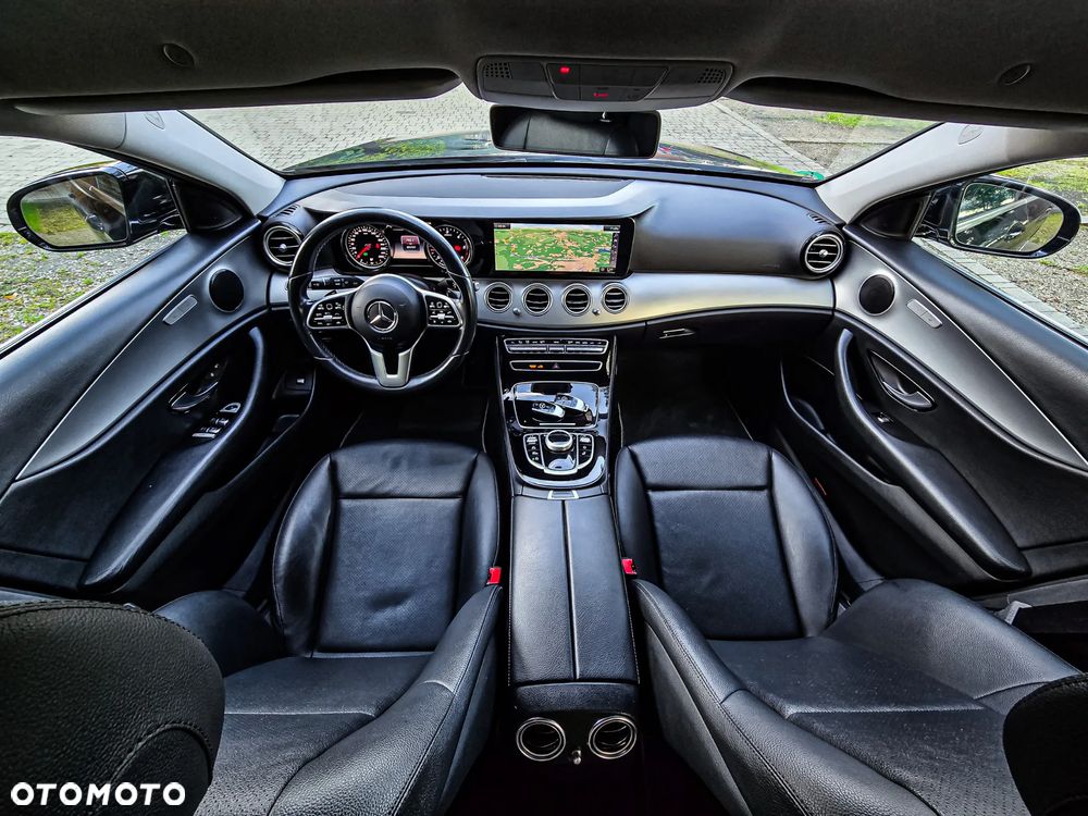 Mercedes-Benz Klasa E 220 d 9G-TRONIC - 12