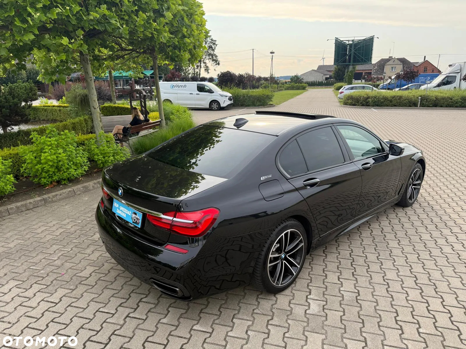 BMW Seria 7 740e iPerformance - 12